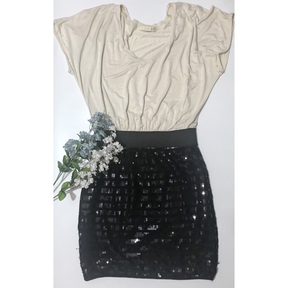 Forever 21 Dresses & Skirts - Black & cream sequined mini dress